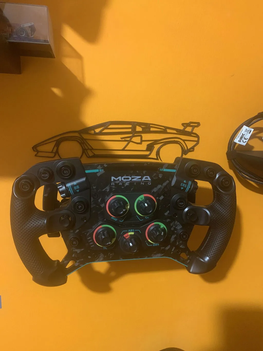 MOZA Racing GS V2P volant GT carbone microfibre