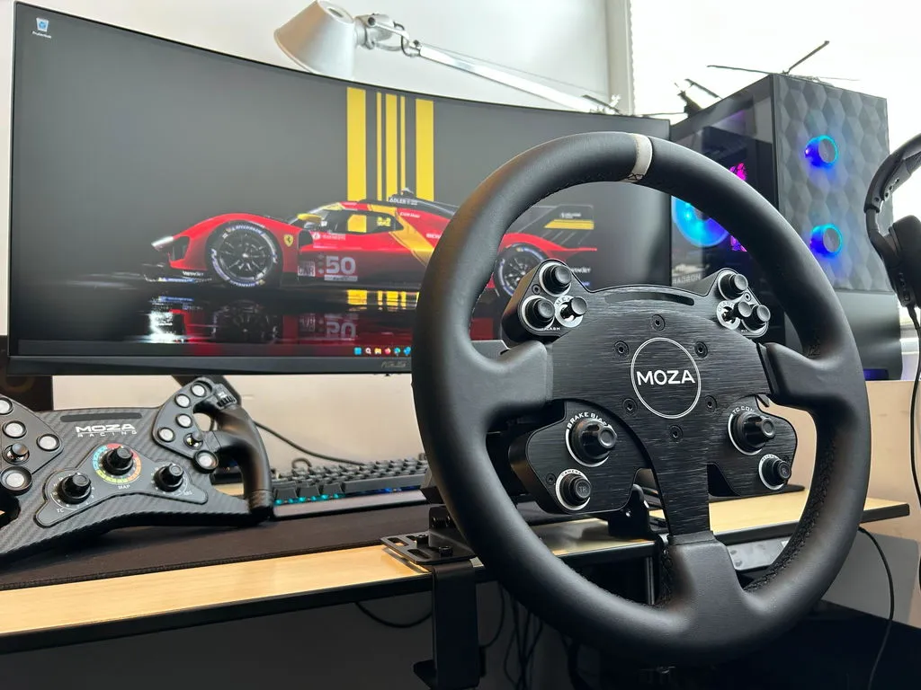 MOZA Racing CS V2P volant sim-racing GT alu