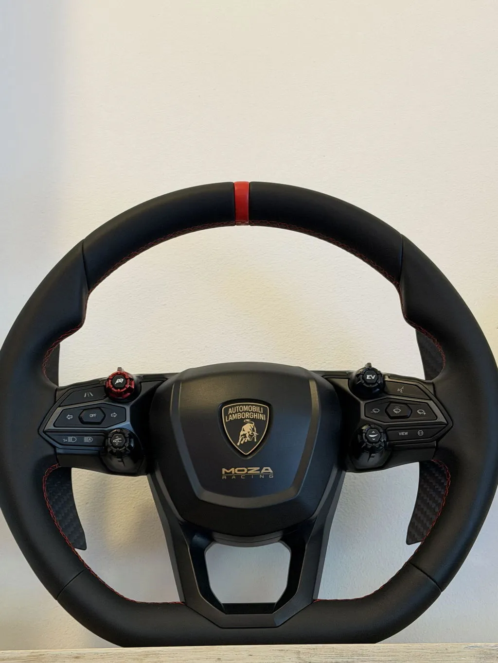 MOZA Revuelto Volant sim racing Lamborghini carbone