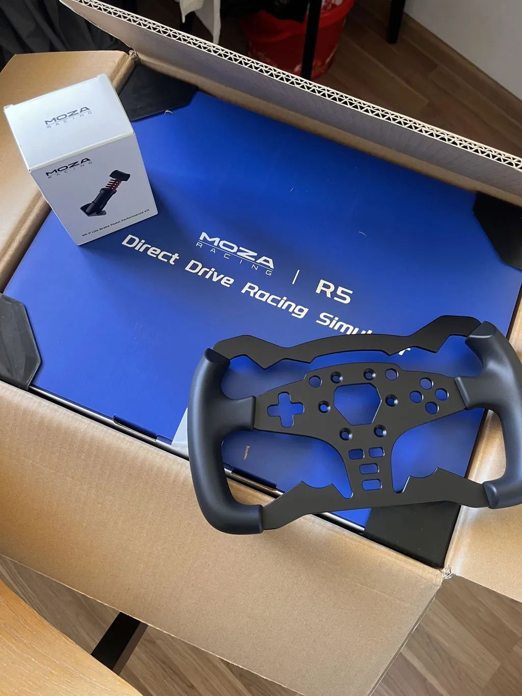 MOZA Racing R5 bundle volant simracing 5,5 Nm