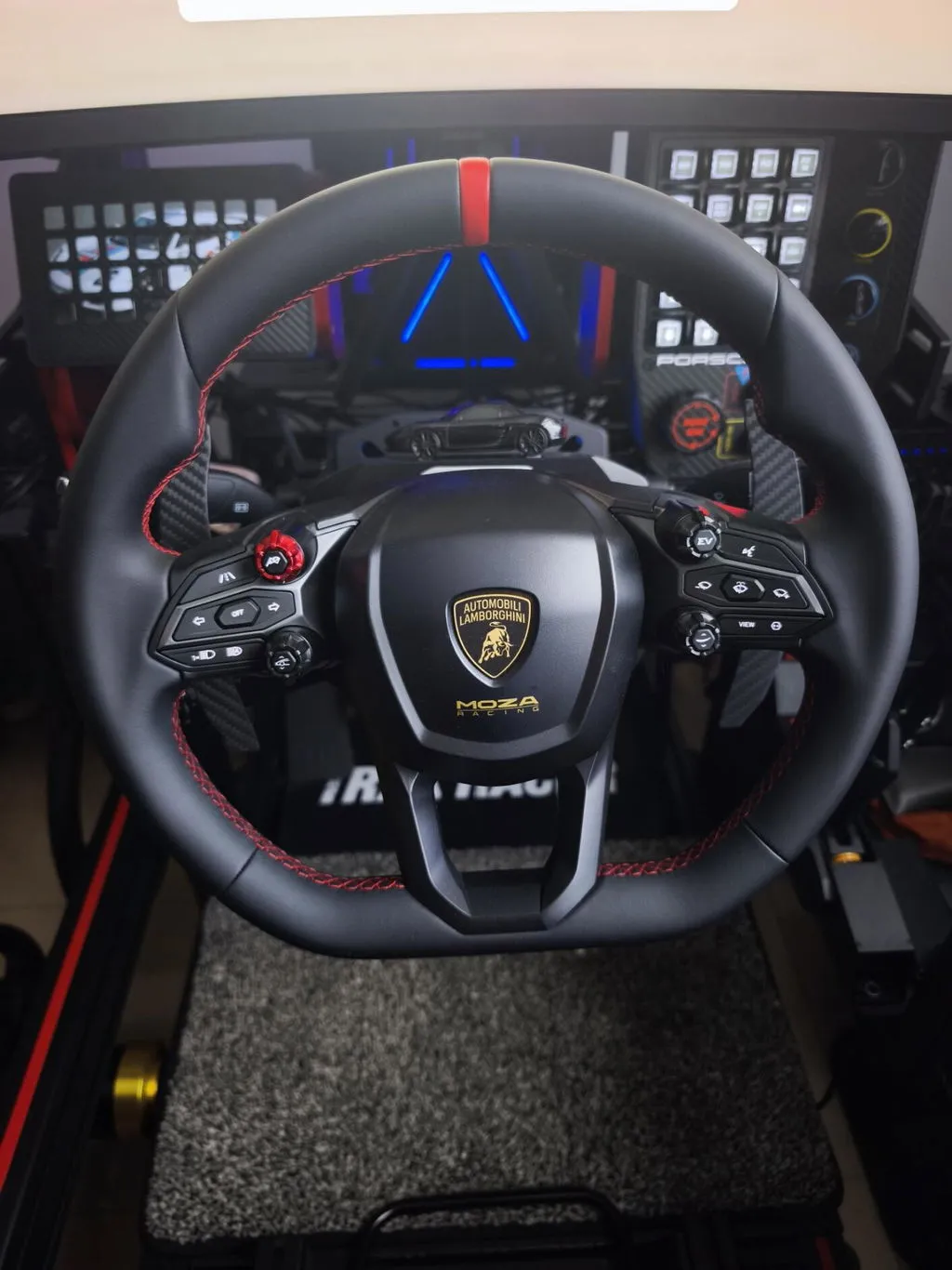 MOZA Revuelto Volant sim racing Lamborghini carbone