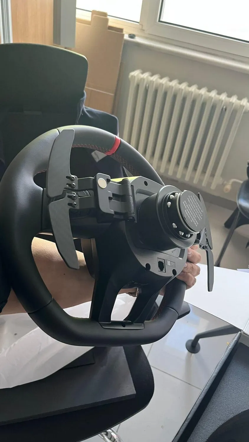 MOZA Revuelto Volant sim racing Lamborghini carbone