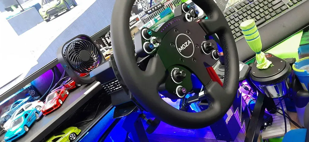 MOZA R9 V3 + CS V2P bundle simracing 9 Nm