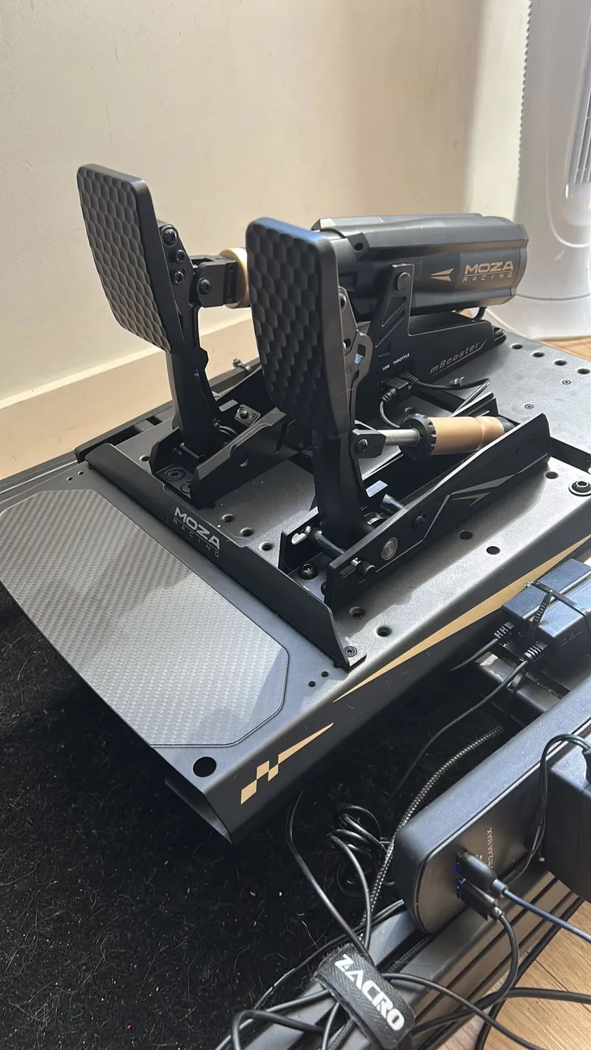MOZA Racing mBooster pédale active force feedback